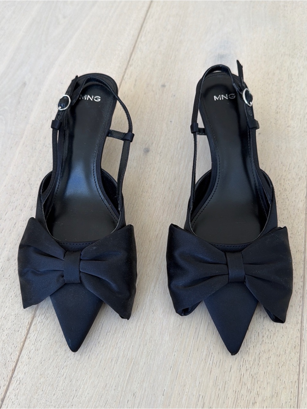 Mango Black Pointed Bow Slingback Pumps